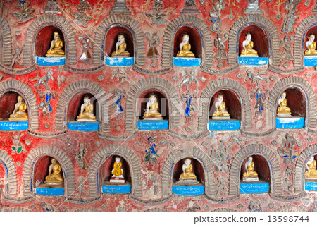 Inle lake, Myanmar. 13598744