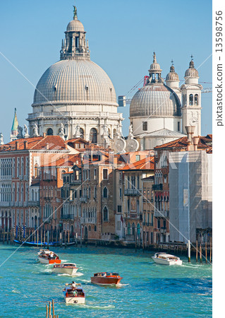 Venice, view of grand canal and basilica of santa maria della sa 13598756