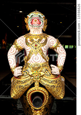 Particular of the Royal Barge, Bangkok, Thailandia. 13598826