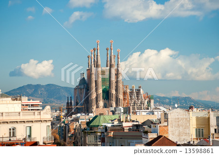 BARCELONA, SPAIN - DECEMBER 14: La Sagrada Familia - the impress BARCELONA, SPAIN - DECEMBER 14: La Sagrada Familia - the impress 13598861