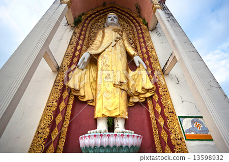 KYAIK PUN PAYA, Bago, Myanmar. 13598932