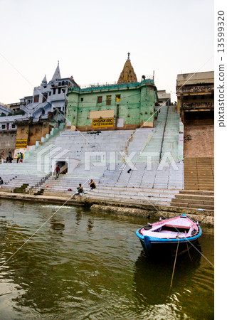 Varanasi (Benares) Varanasi (Benares) 13599320