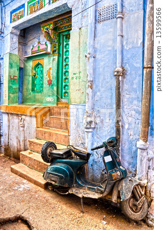 Indian street 13599566