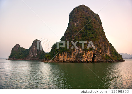 Halong Bay, Vietnam. Unesco World Heritage Site. 13599863