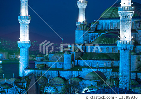 The Blue Mosque, Istanbul, Turkey. 13599936