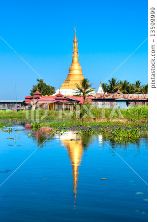Golden Stupa, Inle Lake, Myanmar. 13599999