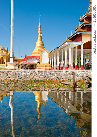 Inle lake, Myanmar. 13600006