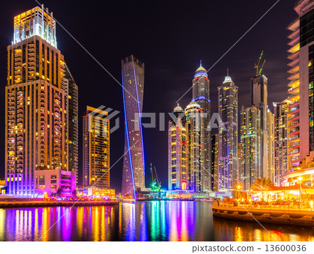 Dubai Marina. 13600036