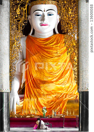 Shwedagon Paya, Yangoon, Myanmar. 13600088