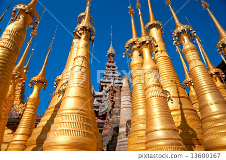 Stupas in Indein, Inle Lake, Myanmar. 13600167