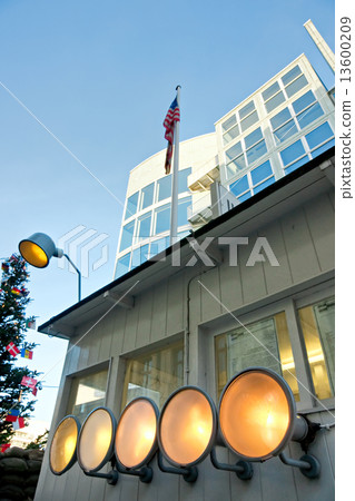 Checkpoint Charlie, Friedrichstrasse, Berlin, Germany. 13600209
