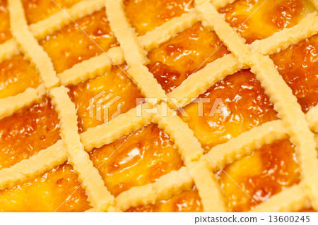 Italian cake Crostata. 13600245