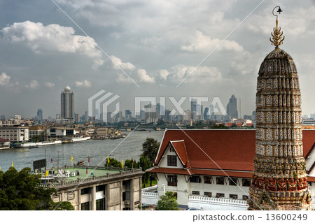 View of Bangkok from War Arun, Thailandia. View of Bangkok from War Arun, Thailandia. 13600249