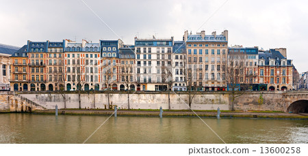 Palais de Justice, Ile de la Cite, Paris - France 13600258