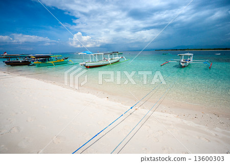 Beautiful sea at Gili Meno, Indonesia. 13600303