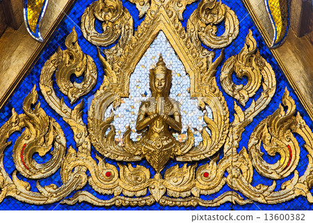 Wat Phra Kaeo Temple, bangkok, Thailand.. 13600382