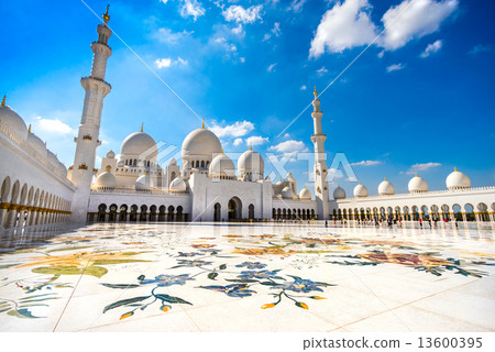 Sheikh Zayed Mosque, Abu Dhabi, United Arab Emirates Sheikh Zayed Mosque, Abu Dhabi, United Arab Emirates 13600395