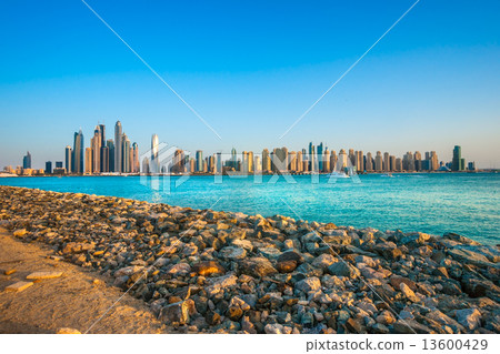 Dubai Marina. 13600429