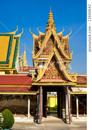 Grand palace, Cambodia. 13600642