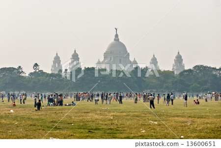 Sunday near Victoria memorial, Kolkata. 13600651