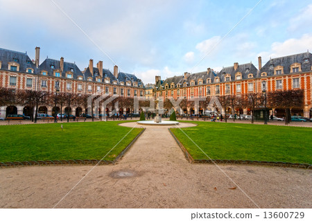 The Place des Vosges in Paris City, France 13600729