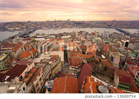 Sunset over Istanbul from Galata tower, Turkey. 13600754