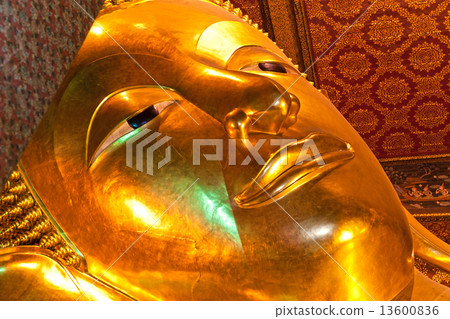 Wat Po, Bangkok, Thailandia. 13600836