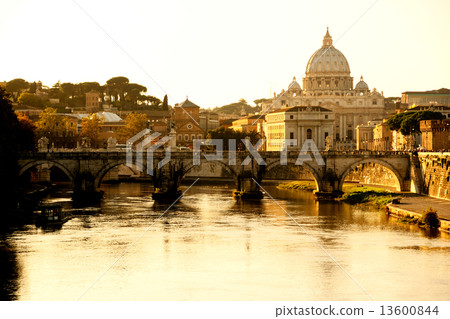 San Peter and Traian brige at sunset, Rome, Italy. 13600844