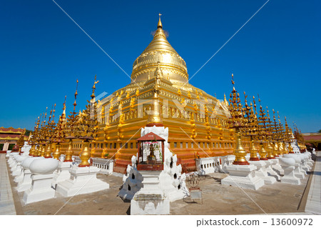 Shwezigon Paya, Bagan, Myanmar. 13600972