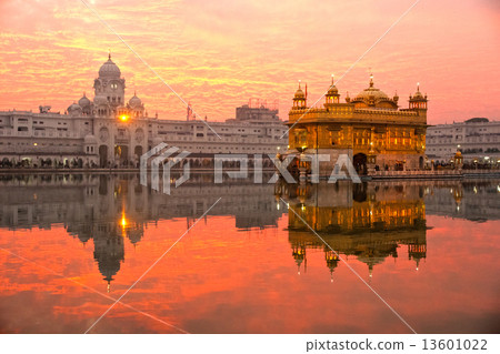 Golden Temple in Amritsar, Punjab, India. 13601022
