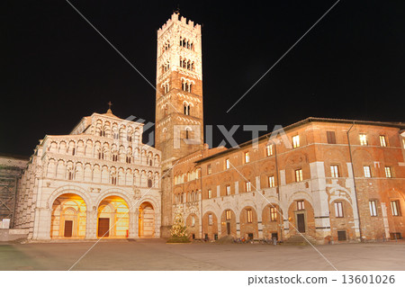 Lucca - view of St Martin's Cathedral. Tuscany, italy. 13601026
