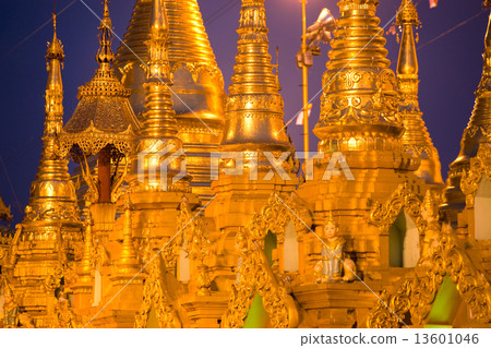 Shwedagon Paya, Yangoon, Myanmar. 13601046