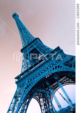 Eiffel tower at sunrise, Paris. 13601069