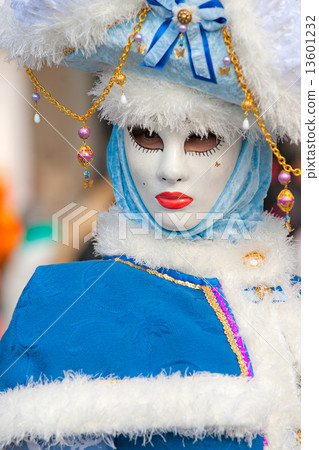 Venice, italy - March 05, 2011: Peoples watching the Grand Canal 13601232