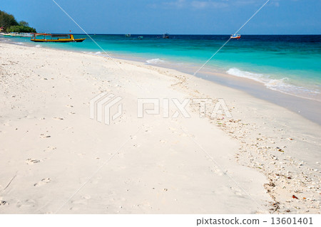 Beautiful sea at Gili Meno, Indonesia. 13601401