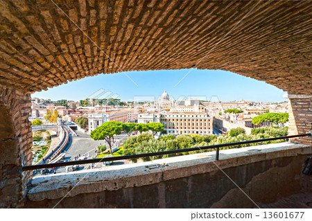 San Peter, Rome, Italy. 13601677