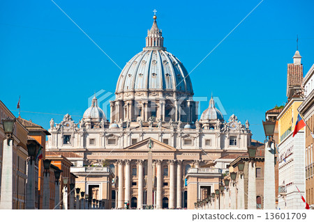 San Peter, Rome, Italy. 13601709