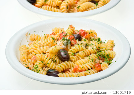 Fusilli with cheese, fresh tomatoes and olives.. Fusilli with cheese, fresh tomatoes and olives.. 13601719