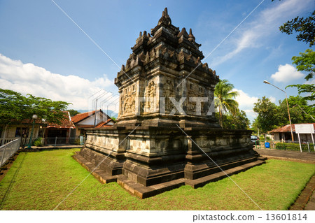 Candi Pawon, near Borobudur Temple, Yogyakarta, Java, Indonesia. 13601814