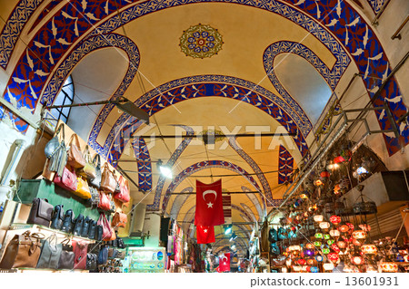 Grand bazaar shops in Istanbul. 13601931