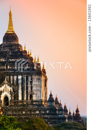 Bagan, Myanmar. 13601991