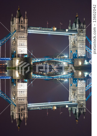 Tower Bridge, London, UK 13602042