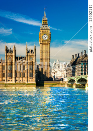 The Big Ben, the House of Parliament and the Westminster Bridge 13602112