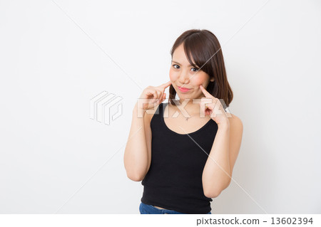 一位年輕的女士欣喜若狂 一位年輕的女士欣喜若狂 13602394