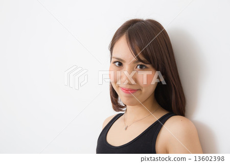 年輕的女士 年輕的女士 13602398