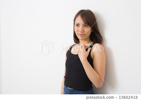 young woman young woman 13602418