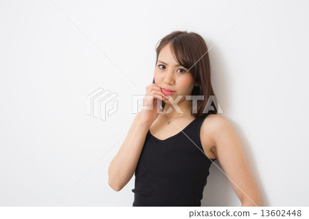 年輕的女士 年輕的女士 13602448