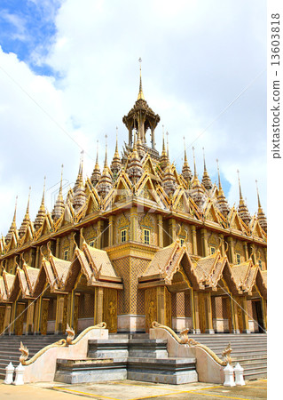 Golden pagoda at Wat Tha Sung Temple in Uthai Thani, Thailand. 13603818