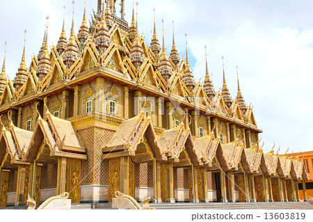 Golden pagoda at Wat Tha Sung Temple in Uthai Thani, Thailand. 13603819