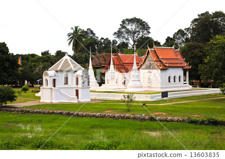 Wat Uposatharam (Wat Bot) Temple,Located along the banks of the 13603835